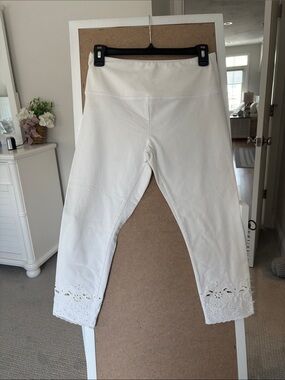 Women's Cream Eyelet Hem Leggings